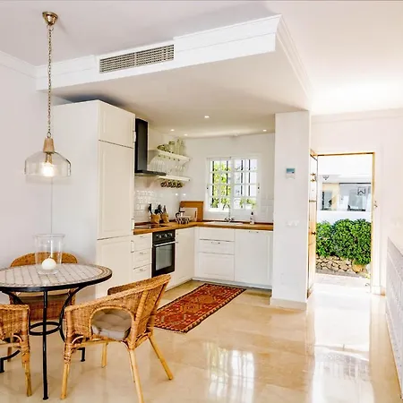 Ap165 - Contemporary Scandinavian Style Apartment *